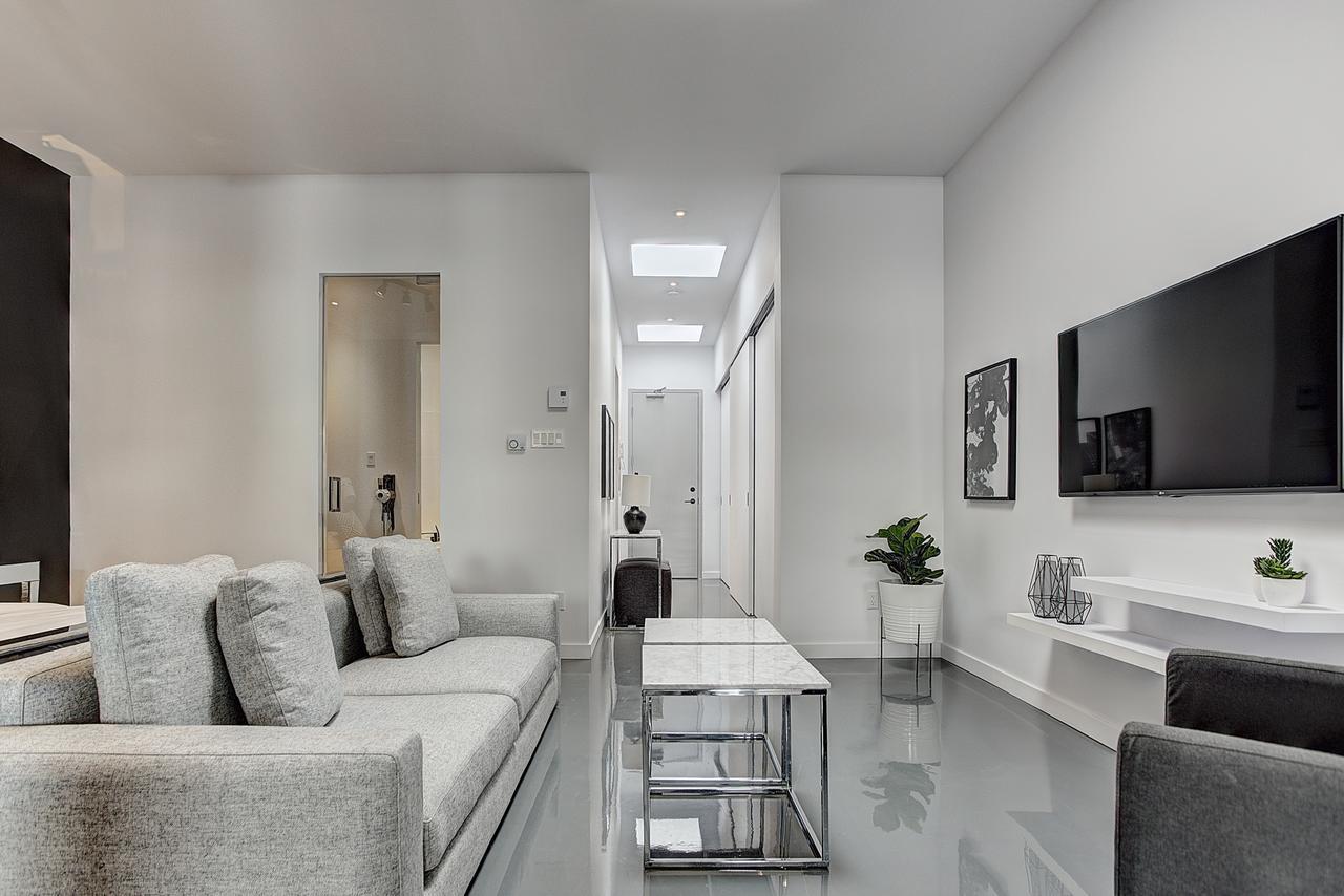 Les Lofts Du Centre By Simplissimmo Montréal